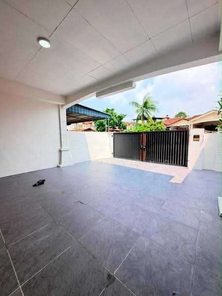 1-storey Terraced House for Sale in Bandar Putra Kulai (Kulai) - Elson Yong - Exterior - PropertyGuru.com.my