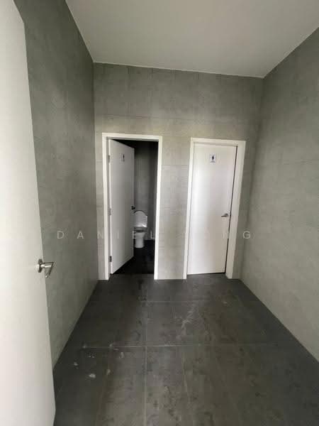 Semi-D Factory for Rent in Senai (Kulai) - Daniel Yong - Bathroom - PropertyGuru.com.my