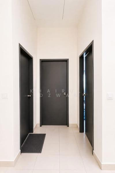 2-storey Terraced House for Sale in Iringan Bayu (Seremban) - Khairul Idzwan - Corridor - PropertyGuru.com.my