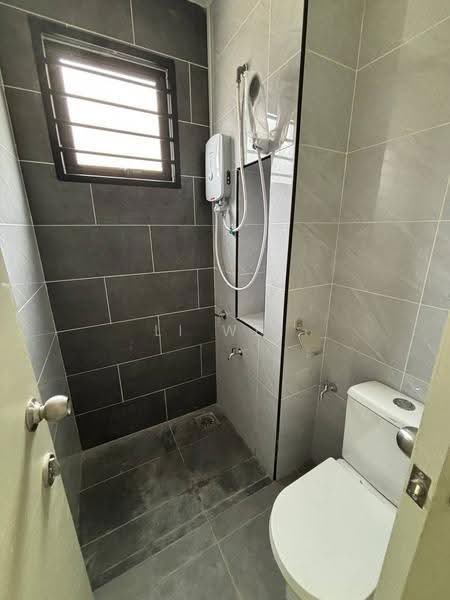 2-storey Terraced House for Rent in Bandar Baru Uda (Johor Bahru) - Li Wei - Bathroom - PropertyGuru.com.my