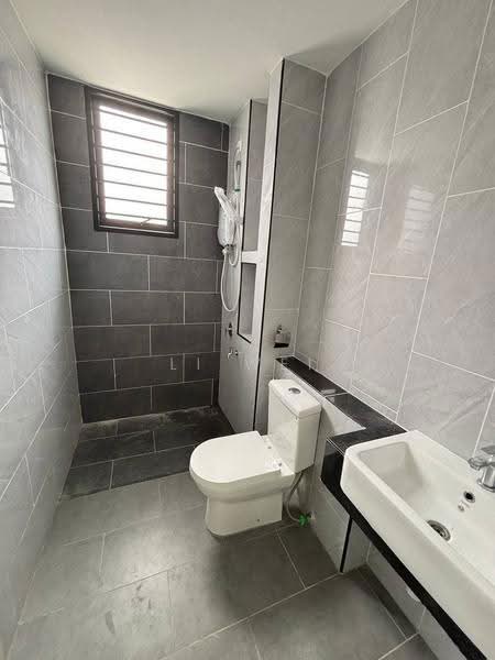 2-storey Terraced House for Rent in Bandar Baru Uda (Johor Bahru) - Li Wei - Bathroom - PropertyGuru.com.my