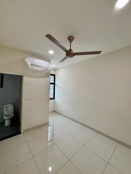 Rumah Teres 2-Tingkat untuk Disewa di Bandar Baru Uda (Tampoi) - Li Wei - Bathroom - PropertyGuru.com.my