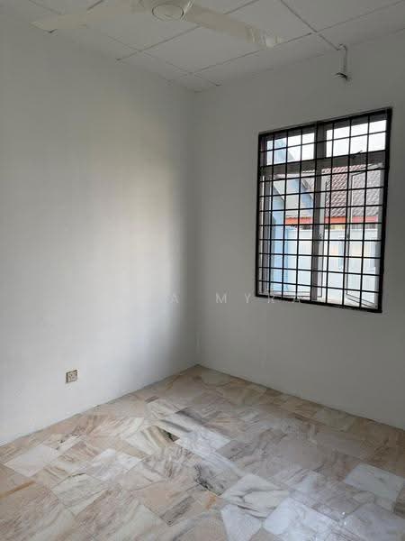 Rumah Berkembar untuk Disewa di Taman Sri Bayu (Sepang) - Maya Myra - Interior - PropertyGuru.com.my