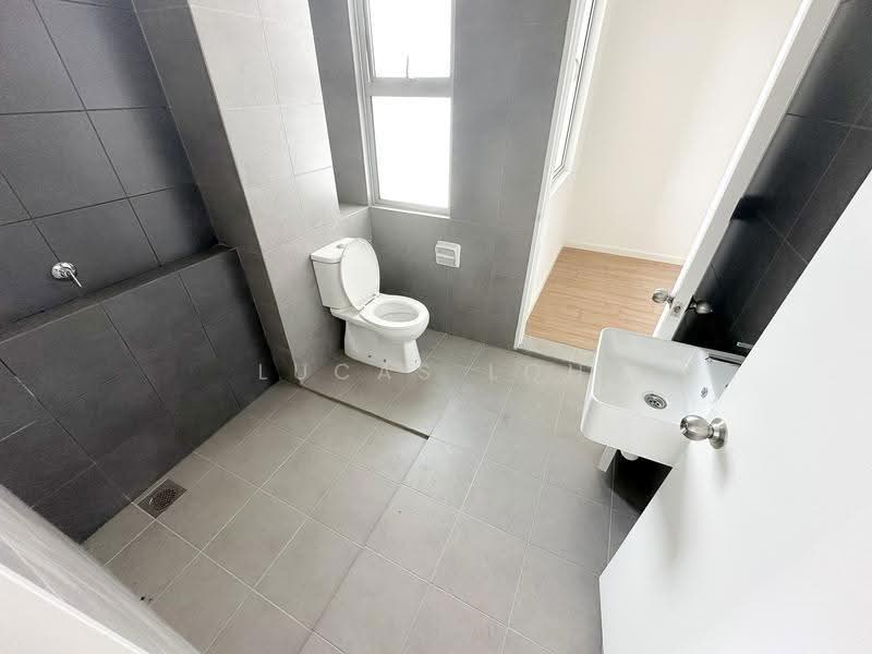 2-storey Terraced House for Sale in Bandar Gamuda Gardens (Rawang) - Lucas Loh - Bathroom - PropertyGuru.com.my