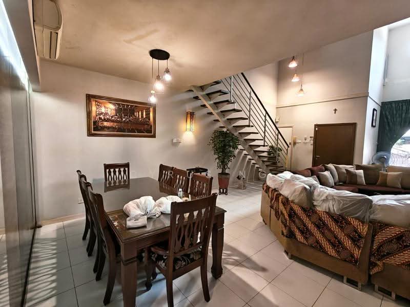 Rumah Teres 3-Tingkat untuk Dijual di Lake Fields (Sungai Besi) - Cyrus Ng - Living Room - PropertyGuru.com.my