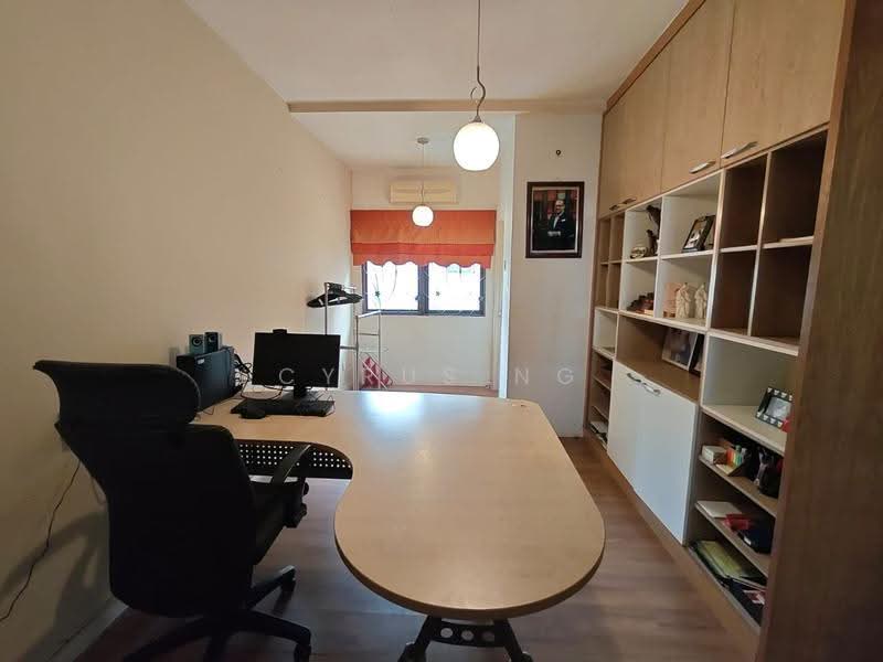 Rumah Teres 3-Tingkat untuk Dijual di Lake Fields (Sungai Besi) - Cyrus Ng - Study - PropertyGuru.com.my