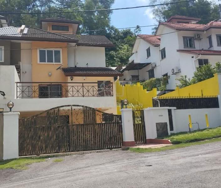 Semi-Detached House for Sale in Seri Kembangan (Selangor) - Ivan Tan - Exterior - PropertyGuru.com.my