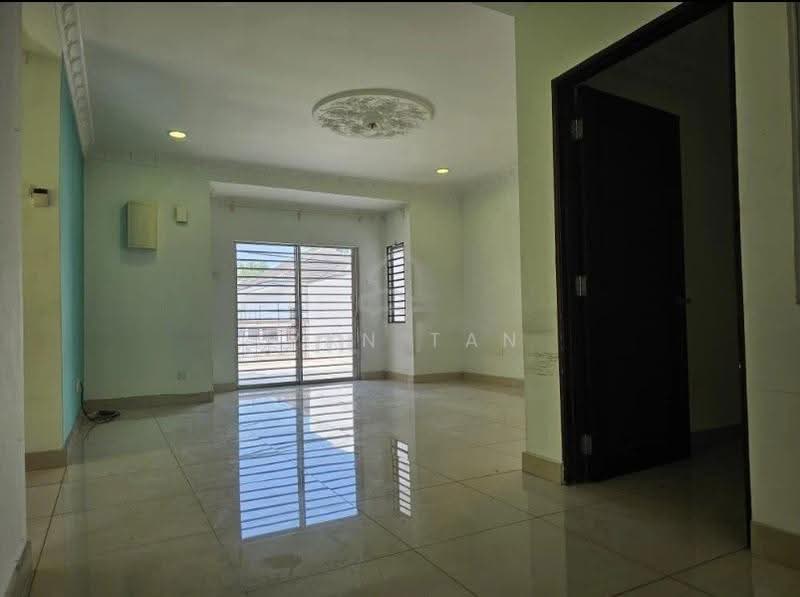 Semi-Detached House for Sale in Seri Kembangan (Selangor) - Ivan Tan - Living Room - PropertyGuru.com.my