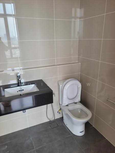 Condominium for Rent at The Maple Residences - Holiday Lew - Bathroom - PropertyGuru.com.my