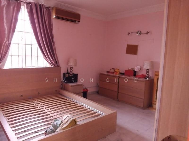 Bungalow House for Sale in Taman Klang Jaya (Klang) - Sharon Choo - Bedroom - PropertyGuru.com.my