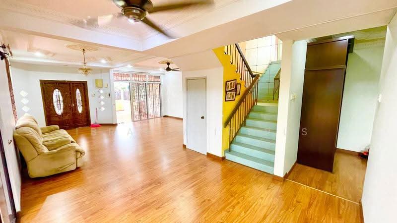 Rumah Teres 2-Tingkat untuk Dijual di Ukay Bistari (Ulu Kelang) - Ibrahim Iderus - Living Room - PropertyGuru.com.my