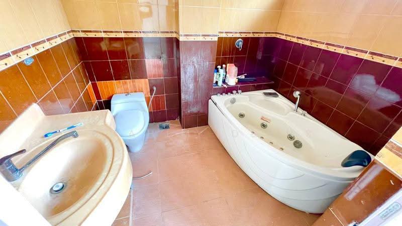 Rumah Teres 2-Tingkat untuk Dijual di Ukay Bistari (Ulu Kelang) - Ibrahim Iderus - Bathroom - PropertyGuru.com.my