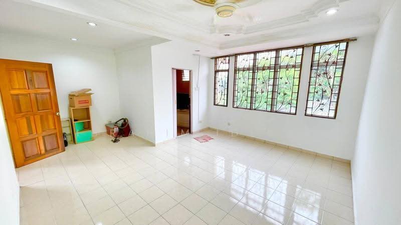 Rumah Teres 2-Tingkat untuk Dijual di Ukay Bistari (Ulu Kelang) - Ibrahim Iderus - Living Room - PropertyGuru.com.my
