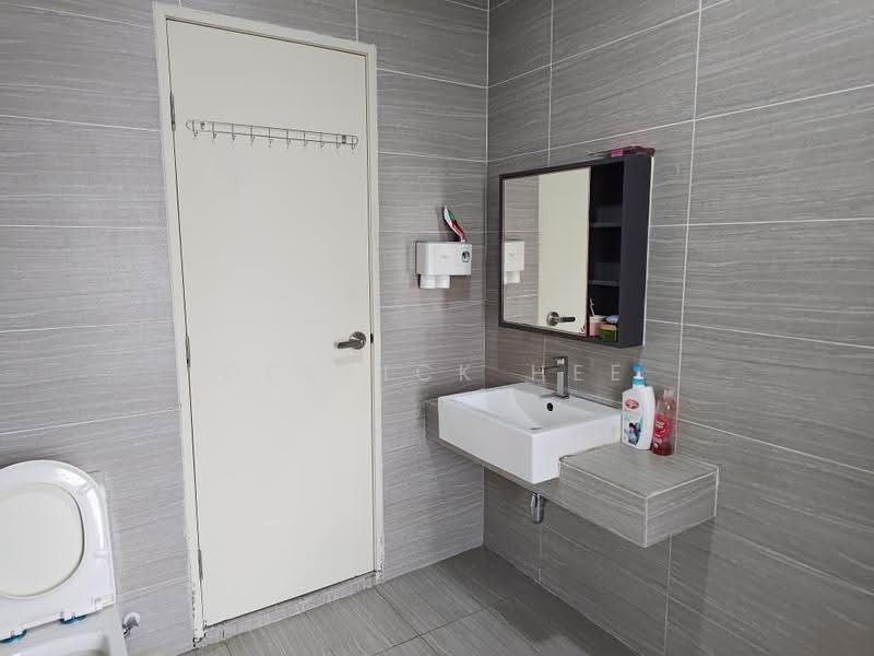 2-storey Terraced House for Rent in Sunsuria City (Dengkil) - Derrick Hee - Bathroom - PropertyGuru.com.my