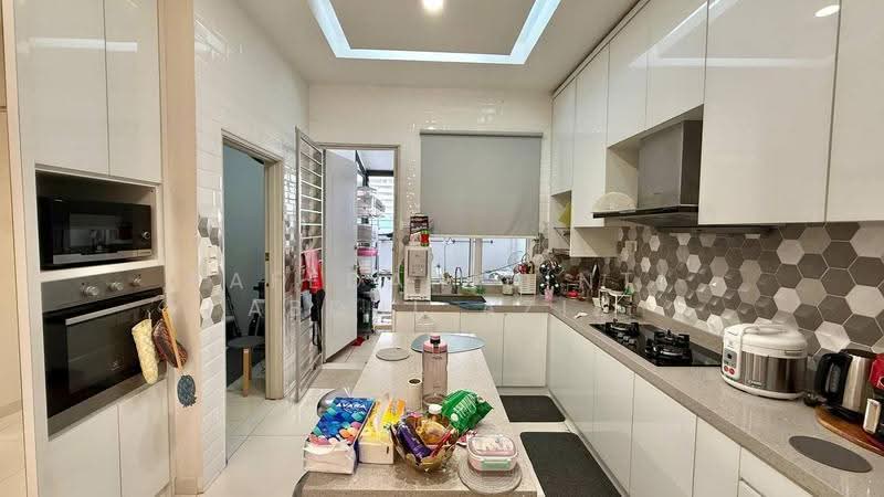 2-storey Terraced House for Sale in D'Kayangan (Shah Alam) - Rafedah Binti Abdul Aziz - Kitchen - PropertyGuru.com.my