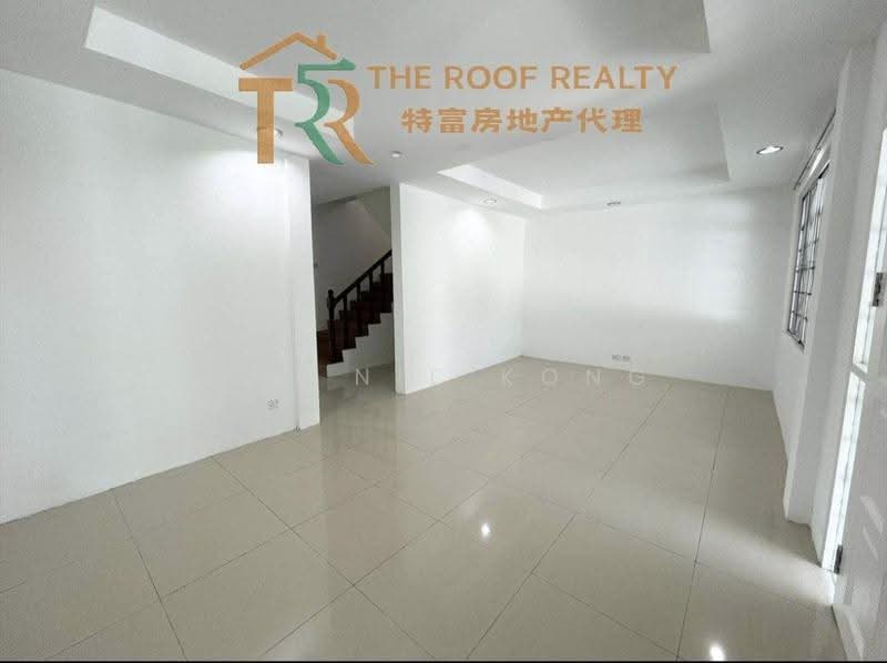 Terraced House for Rent in Ocean Park (Miri) - Pei Nie Kong - Living Room - PropertyGuru.com.my
