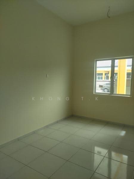 Semi-Detached House for Rent in Seksyen 32 (Shah Alam) - Khong T.K - Bedroom #3 - PropertyGuru.com.my