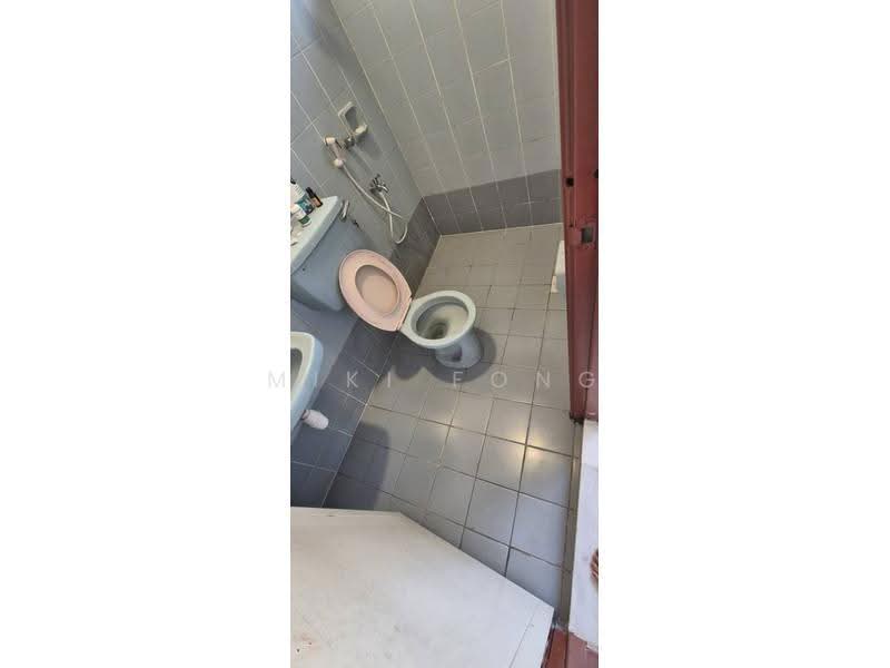 2-storey Terraced House for Sale in Usj 11 (Subang Jaya) - Miki Fong - Bathroom - PropertyGuru.com.my