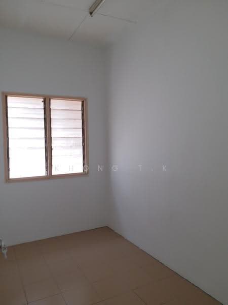Apartment for Rent at Pangsapuri Randa - Khong T.K - Bedroom No.3 - PropertyGuru.com.my