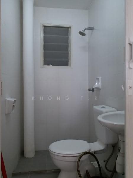 Apartment for Rent at Pangsapuri Randa - Khong T.K - Common Bathroom - PropertyGuru.com.my