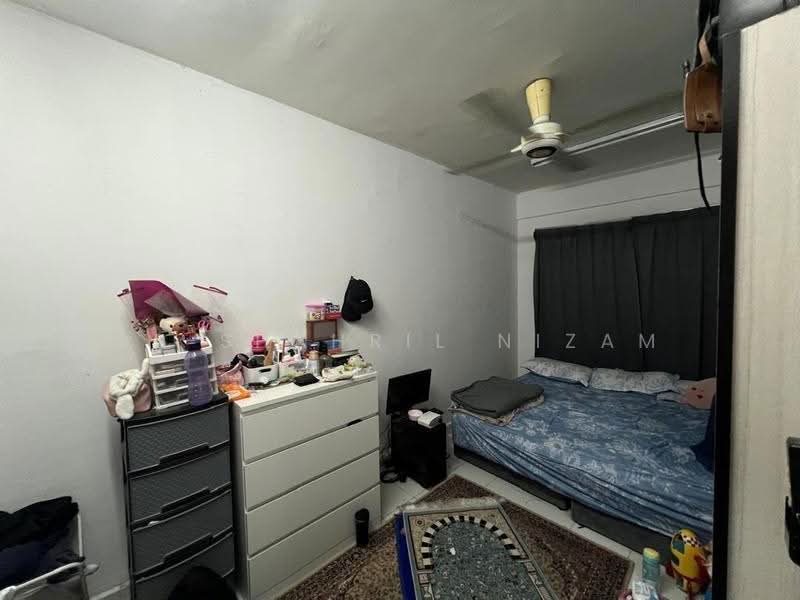 Kediaman Servis untuk Dijual di Alam Idaman - Dr Shahril Nizam - Bedroom - PropertyGuru.com.my