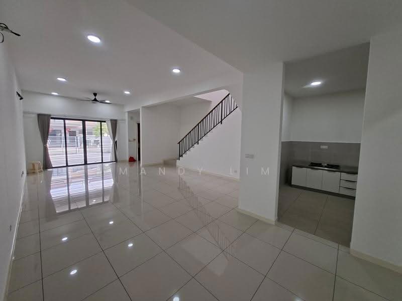 Rumah Teres 2-Tingkat untuk Disewa di 16 Sierra (Puchong) - Mandy Lim - Living Room - PropertyGuru.com.my