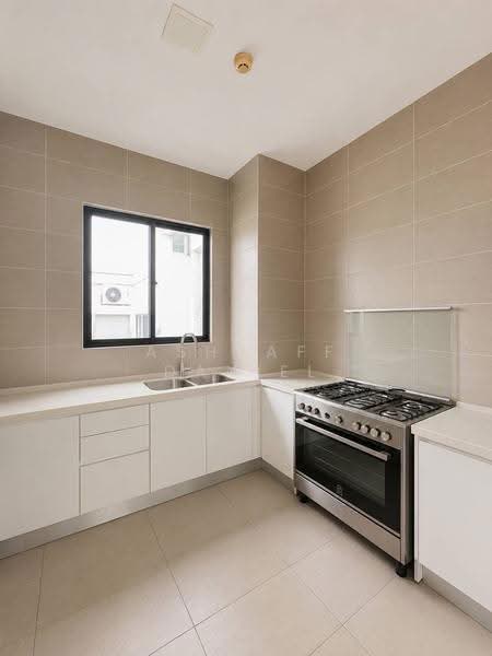 Rumah Berkembar untuk Dijual di Symphony Hills (Cyberjaya) - Ashraff Daniel - Kitchen - PropertyGuru.com.my