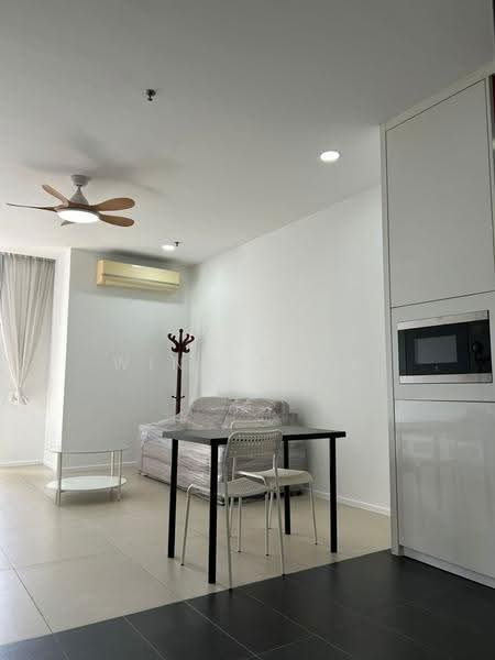Kediaman Servis untuk Disewa di Arcoris Residences - Wing Seow - Living Room - PropertyGuru.com.my