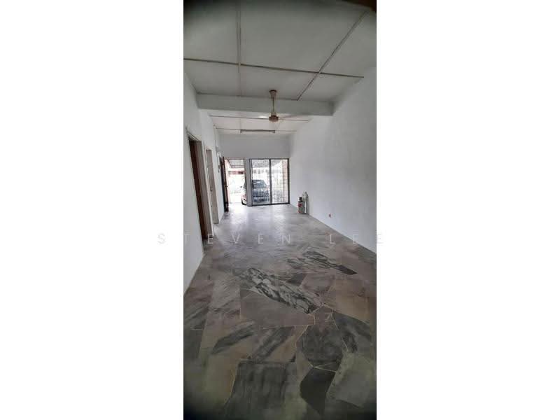 Rumah Teres 2-Tingkat untuk Dijual di Rawang (Selangor) - Steven Lee - Living Room - PropertyGuru.com.my
