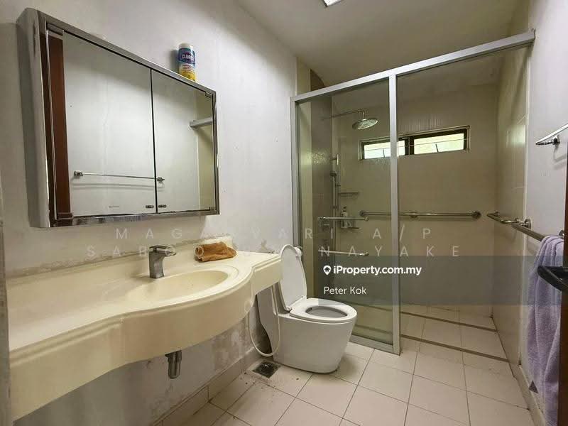 Bungalow House untuk Dijual di Bukit Gasing (Petaling Jaya) - Magasvari A/P Saboo Basnayake - Bathroom - PropertyGuru.com.my