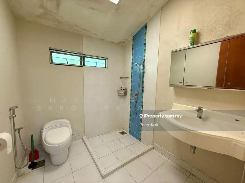 Bungalow House untuk Dijual di Bukit Gasing (Petaling Jaya) - Magasvari A/P Saboo Basnayake - Bathroom - PropertyGuru.com.my