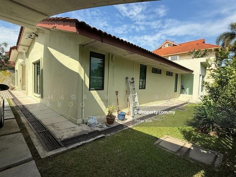Bungalow House untuk Dijual di Bukit Gasing (Petaling Jaya) - Magasvari A/P Saboo Basnayake - Exterior - PropertyGuru.com.my