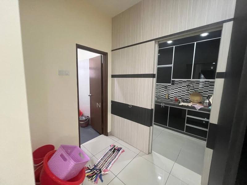 Semi-Detached House for Sale in Taman Universiti (Skudai) - Suny Sior - Kitchen - PropertyGuru.com.my
