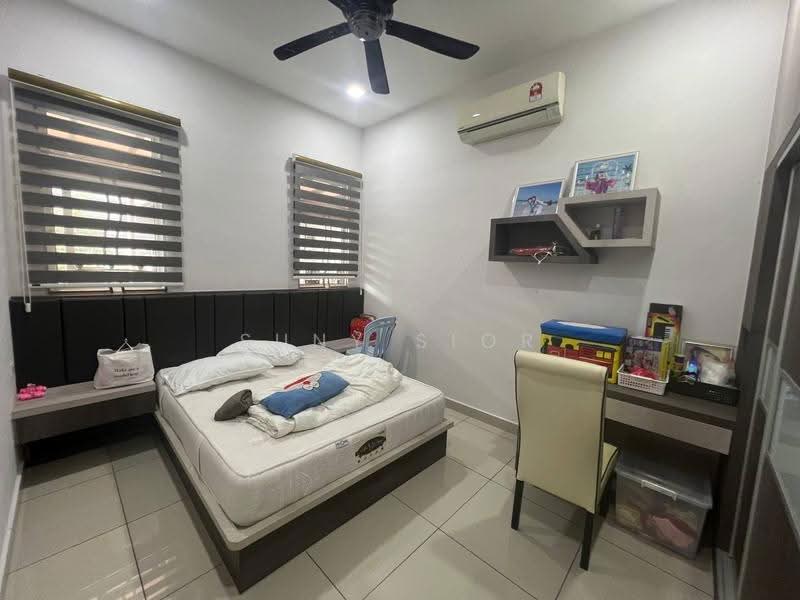 Semi-Detached House for Sale in Taman Universiti (Skudai) - Suny Sior - Bedroom - PropertyGuru.com.my