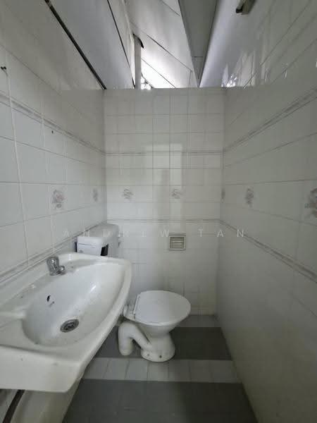 2-storey Terraced House for Sale in Bandar Menjalara (Kuala Lumpur) - Andrew Tan - Bathroom - PropertyGuru.com.my