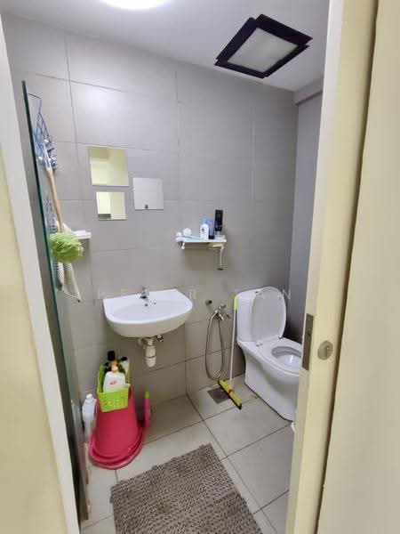 Service Residence for Rent at Avenue D'Vogue - Peter Tan - Bathroom - PropertyGuru.com.my