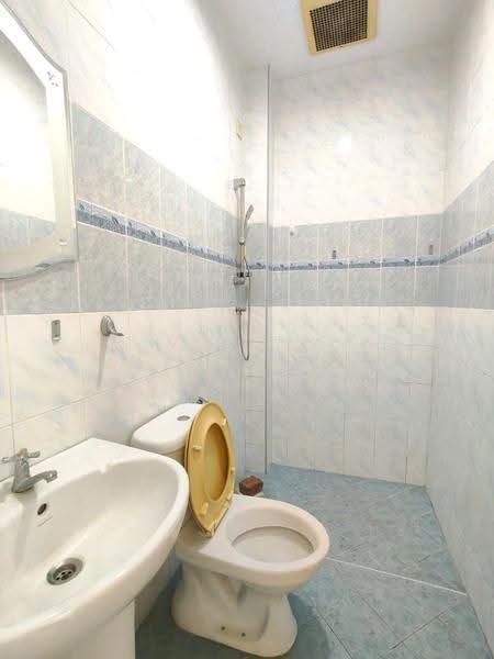 2-storey Terraced House for Sale in Taman Desa Rishah Indah (Ipoh) - Qazin Khoo - Bathroom - PropertyGuru.com.my