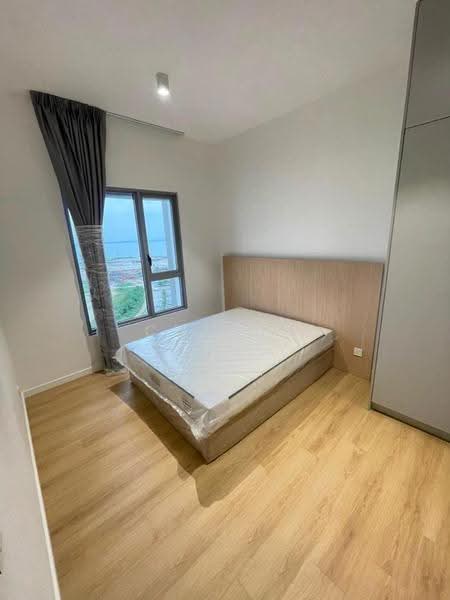 Kediaman Servis untuk Dijual di The Meg Serviced Residence - CK Goh - Bedroom - PropertyGuru.com.my