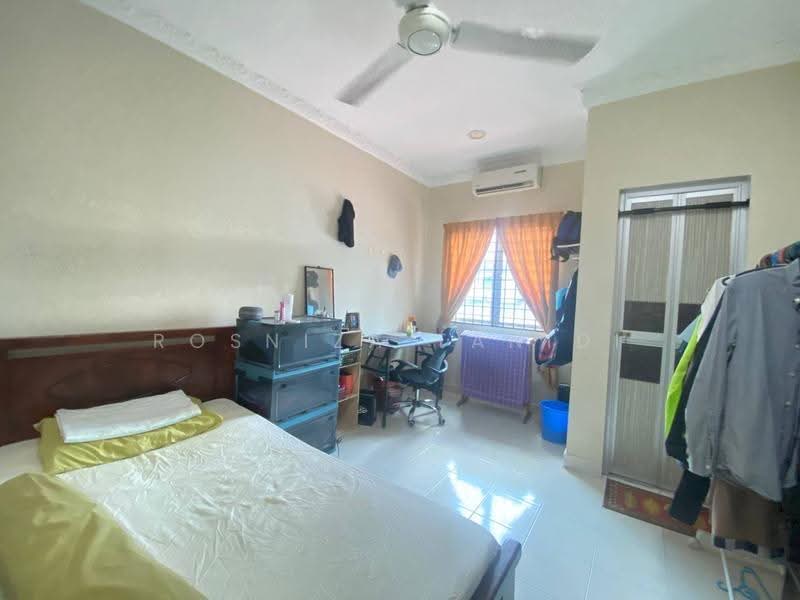 2-storey Terraced House for Sale in Bangi (Selangor) - Rosniza Tanidi - Bedroom - PropertyGuru.com.my