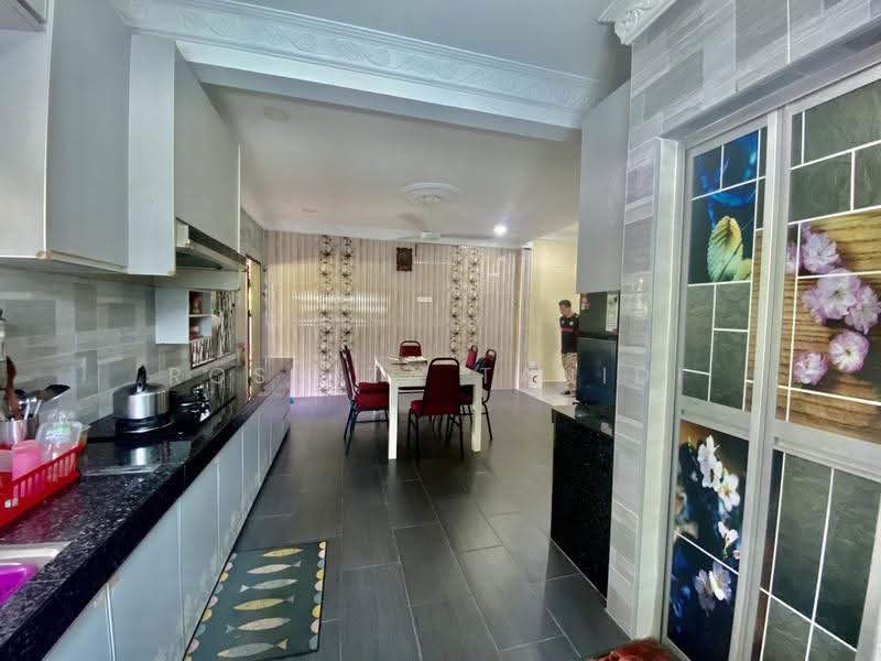 2-storey Terraced House for Sale in Bangi (Selangor) - Rosniza Tanidi - Kitchen - PropertyGuru.com.my