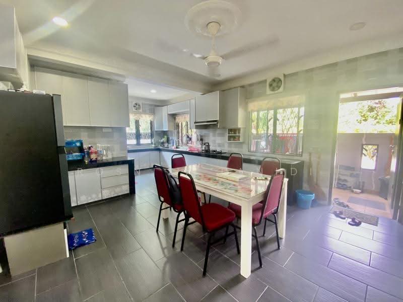2-storey Terraced House for Sale in Bangi (Selangor) - Rosniza Tanidi - Kitchen - PropertyGuru.com.my
