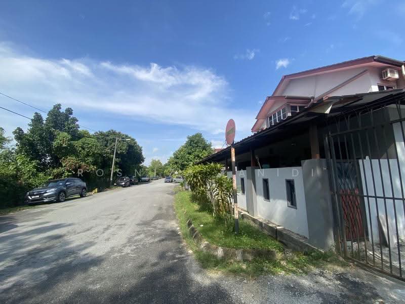2-storey Terraced House for Sale in Bangi (Selangor) - Rosniza Tanidi - Exterior - PropertyGuru.com.my