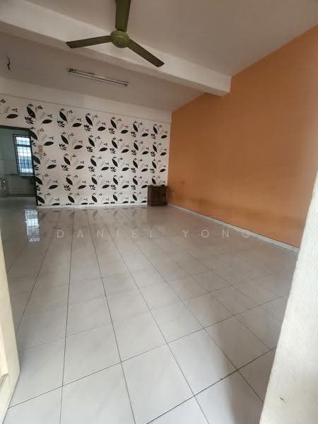 Rumah Teres 2-Tingkat untuk Dijual di Taman Sri Intan (Johor Bahru) - Daniel Yong - Living Room - PropertyGuru.com.my