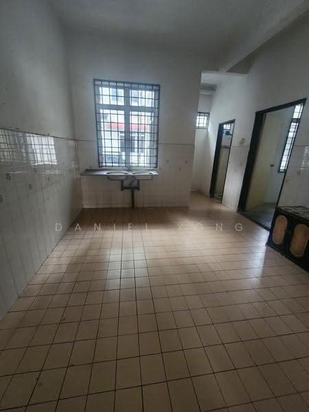 Rumah Teres 2-Tingkat untuk Dijual di Taman Sri Intan (Johor Bahru) - Daniel Yong - Kitchen - PropertyGuru.com.my
