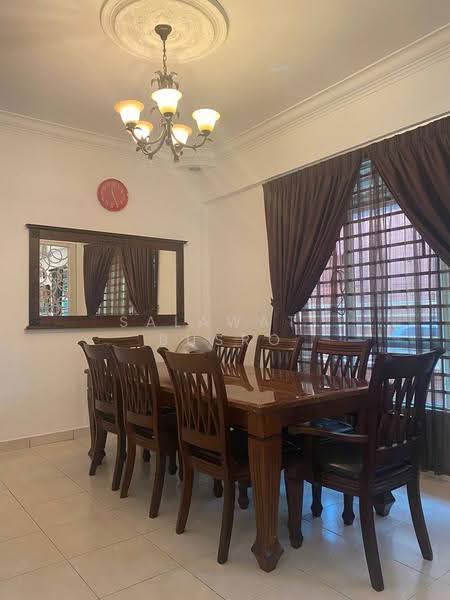 Rumah Teres 2-Tingkat untuk Disewa di Alam Budiman (Shah Alam) - Salawati Busro - Dining Room - PropertyGuru.com.my