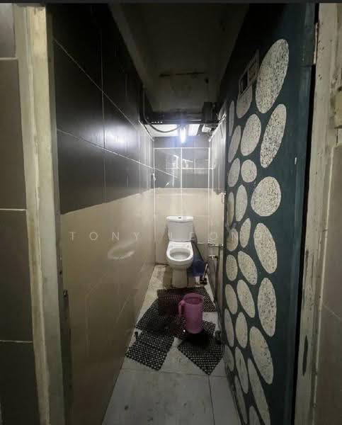 Shop for Rent in Taman Dato Senu (Sentul) - Tony Leong - Bathroom - PropertyGuru.com.my