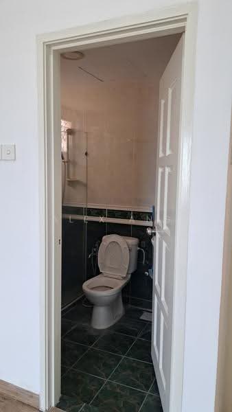 Kondominium untuk Disewa di Continental Heights - Alex Ang - Bathroom - PropertyGuru.com.my