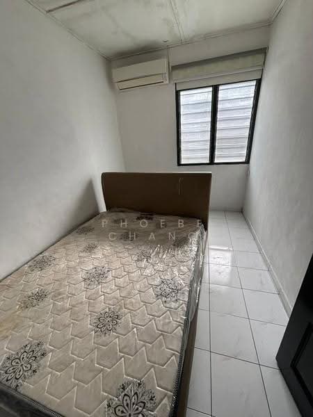 2-storey Terraced House for Sale in Taman Song Choon (Ipoh) - Phoebe Chang - Bedroom - PropertyGuru.com.my