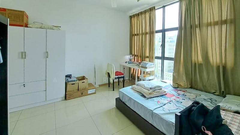 Kediaman Servis untuk Dijual di Vista Alam - Azizirrahim . - Bedroom - PropertyGuru.com.my