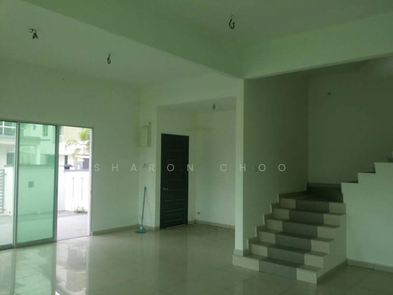 Rumah Berkembar untuk Dijual di Klang (Selangor) - Sharon Choo - Living Room - PropertyGuru.com.my